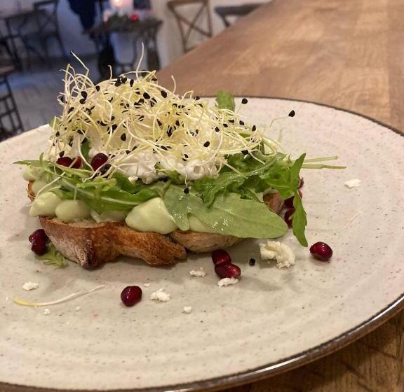 פנסיון Time Cafe & Penzion