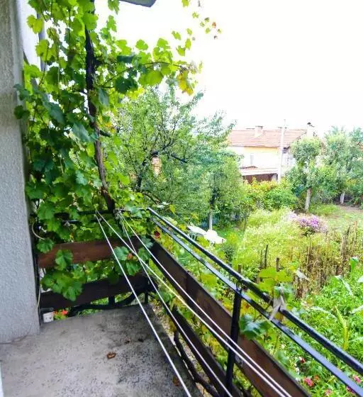 پانسیون Topuzovi Guest House