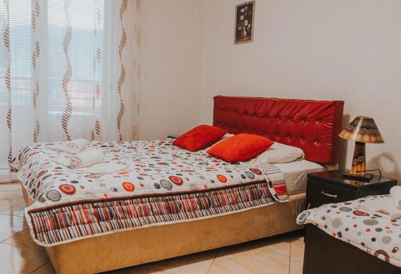 پانسیون Villa Magdalena