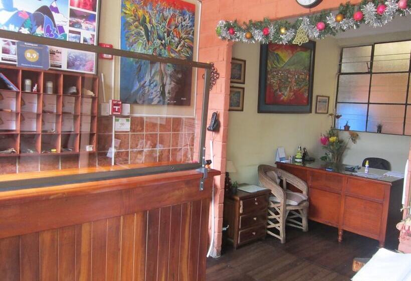 فندق صغير Hosteria Llanovientos