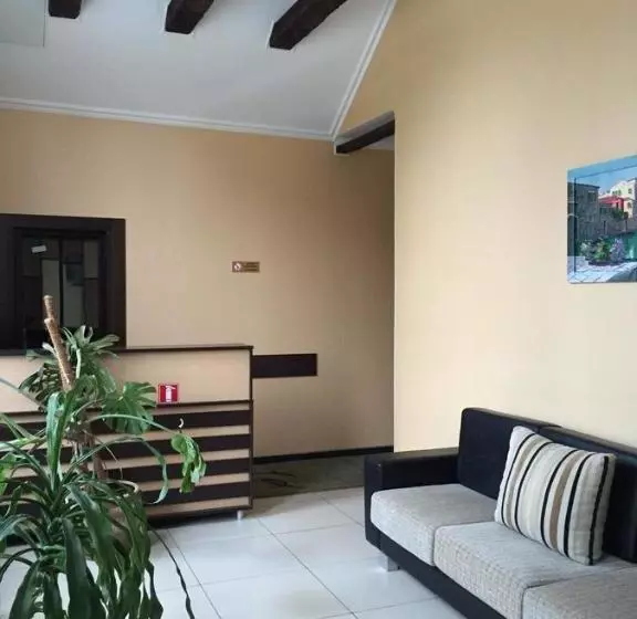 هاستل Nakhodka Inn