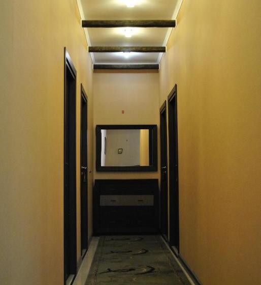 هاستل Nakhodka Inn