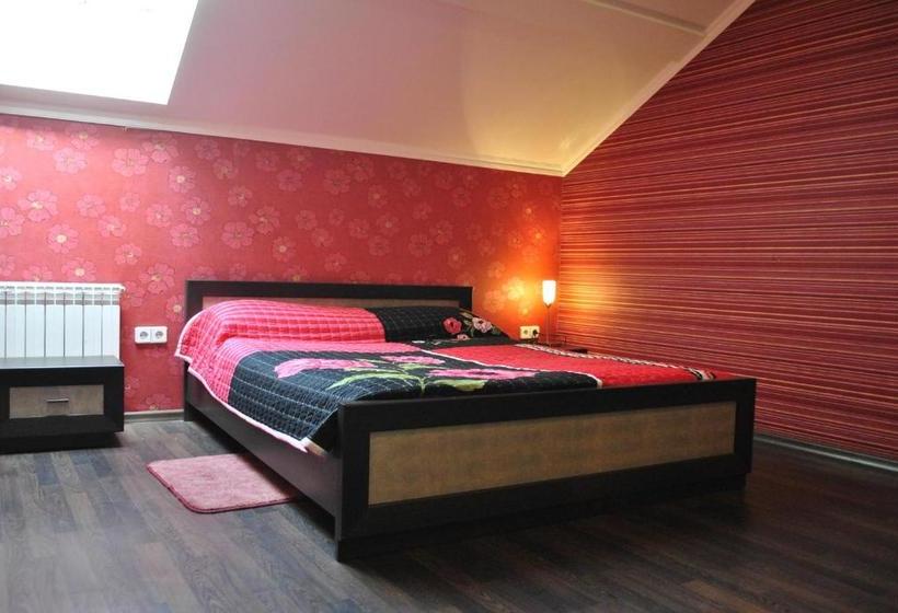 هاستل Nakhodka Inn