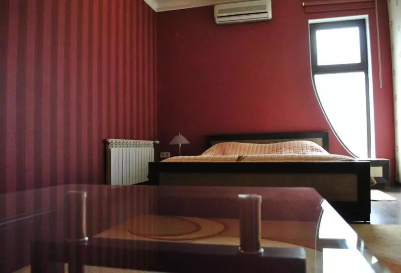 هاستل Nakhodka Inn