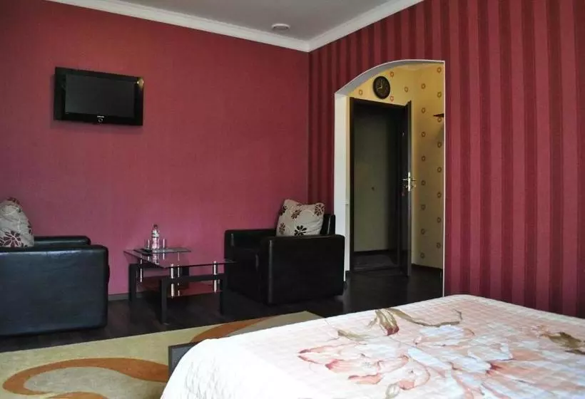 هاستل Nakhodka Inn