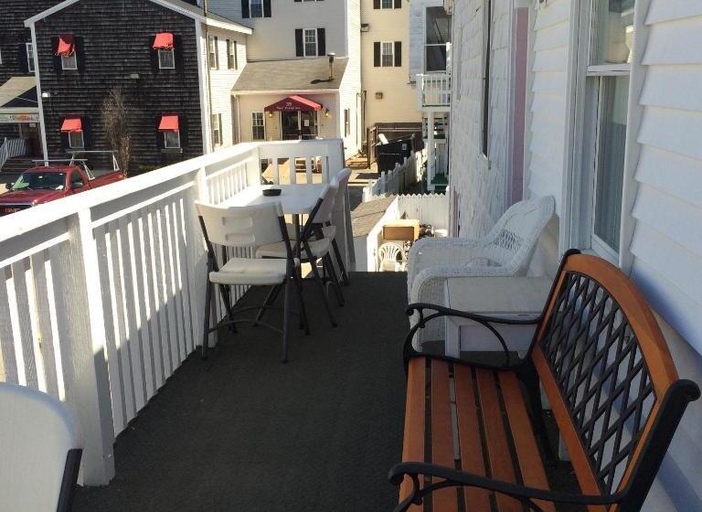 فندق صغير The New Oceanic Inn