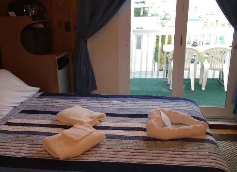 فندق صغير The New Oceanic Inn