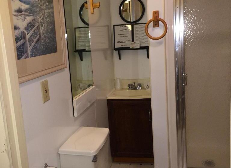 فندق صغير The New Oceanic Inn