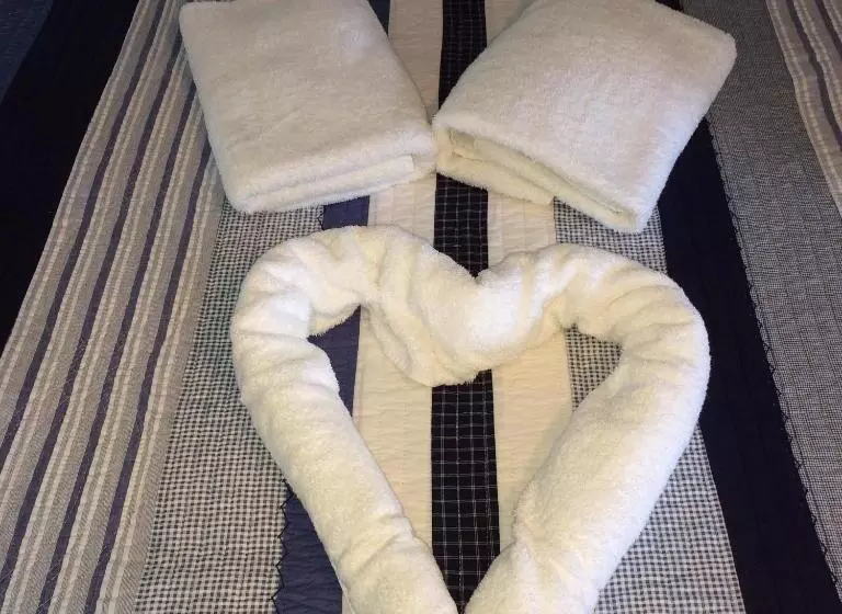 ユースホステル The New Oceanic Inn