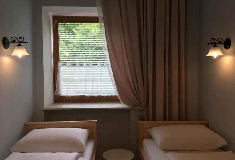 Helenental Pension & Apartments