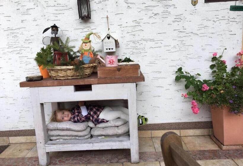 Helenental Pension & Apartments