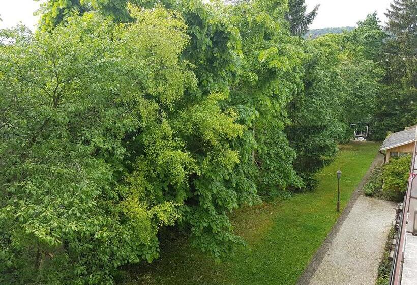 Helenental Pension & Apartments