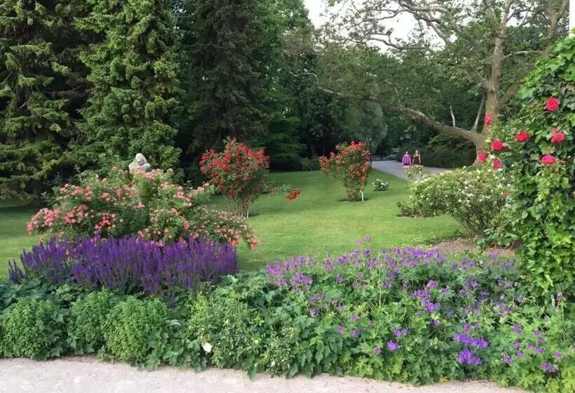 Helenental Pension & Apartments