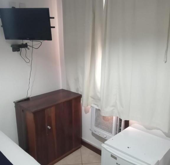 پانسیون Aquario Pousada Hostel   Night Club