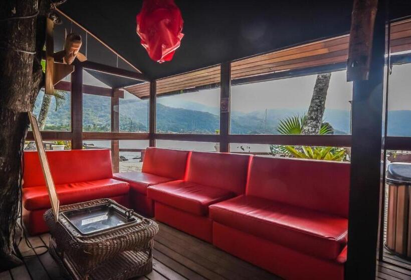 پانسیون Aquario Pousada Hostel   Night Club