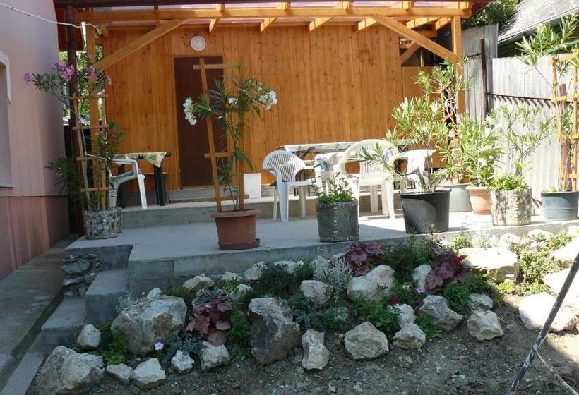Pensjonat Hejő Apartman