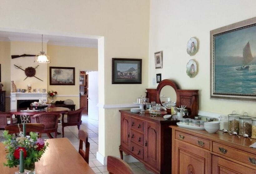 بنسيون Saxecoburg Lodge