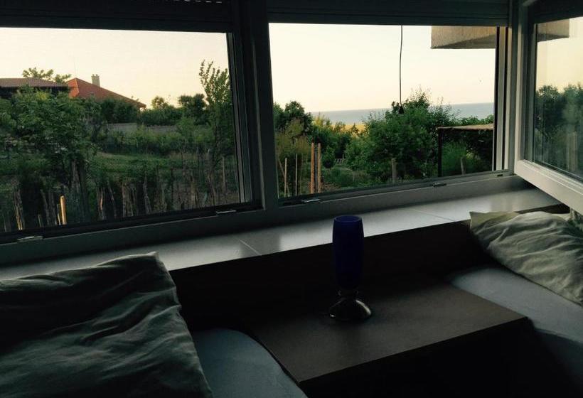 פנסיון Villa California