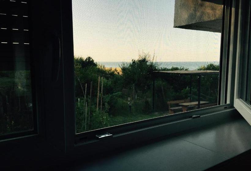 פנסיון Villa California