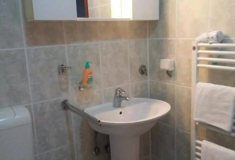پانسیون Villa Obad Guest House