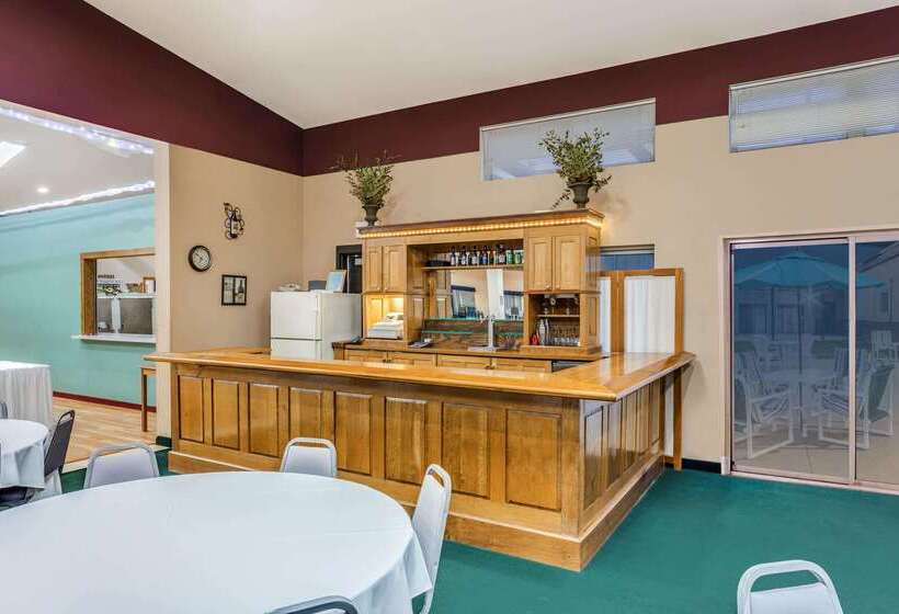 فندق صغير Comfort Inn & Suites