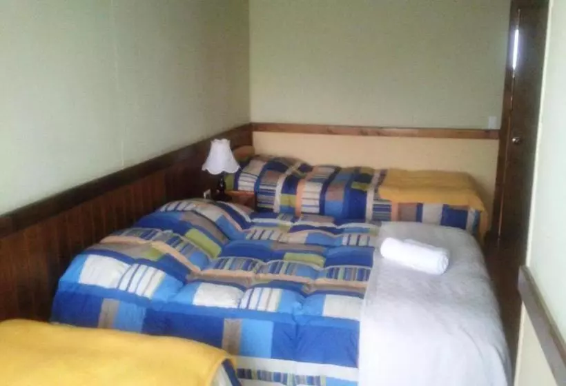 ユースホステル Hostal El Rincón