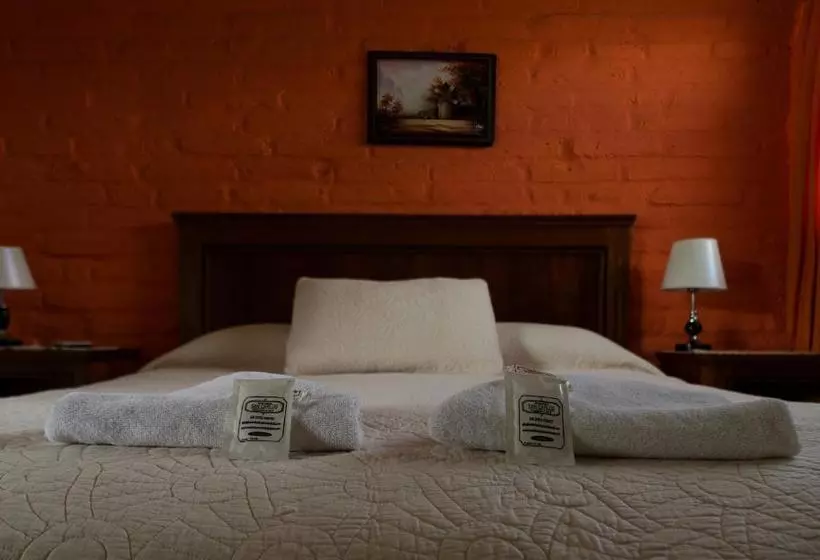 Retkeilymaja Hosteria San Carlos Tababela