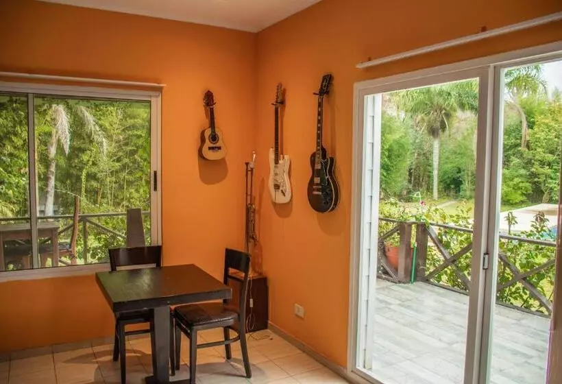 Retkeilymaja Senador Dupont