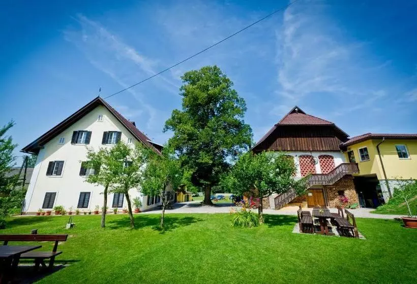 ホテル Bauernhof Liendl