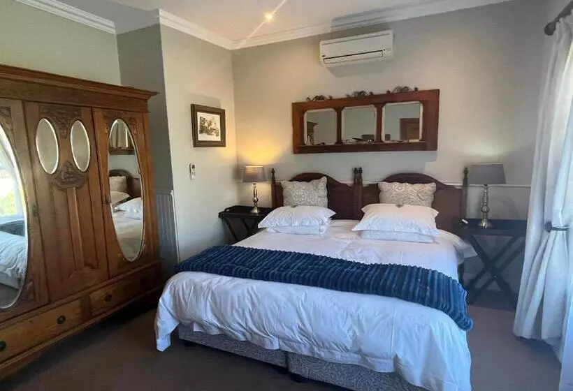 La Pension Guest House