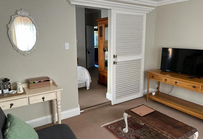 La Pension Guest House