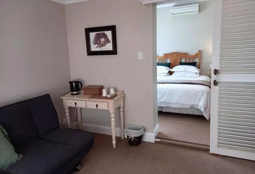 La Pension Guest House
