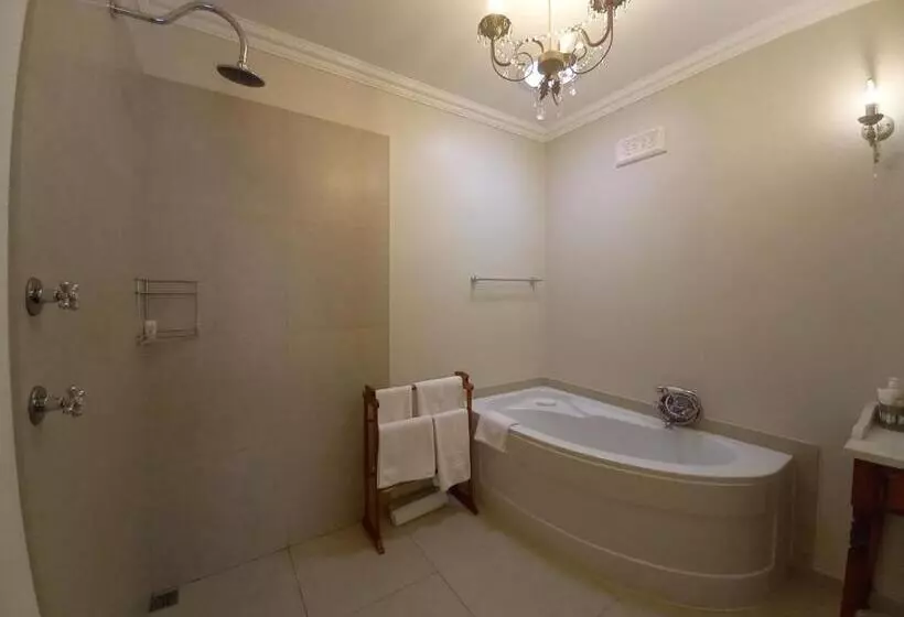 La Pension Guest House