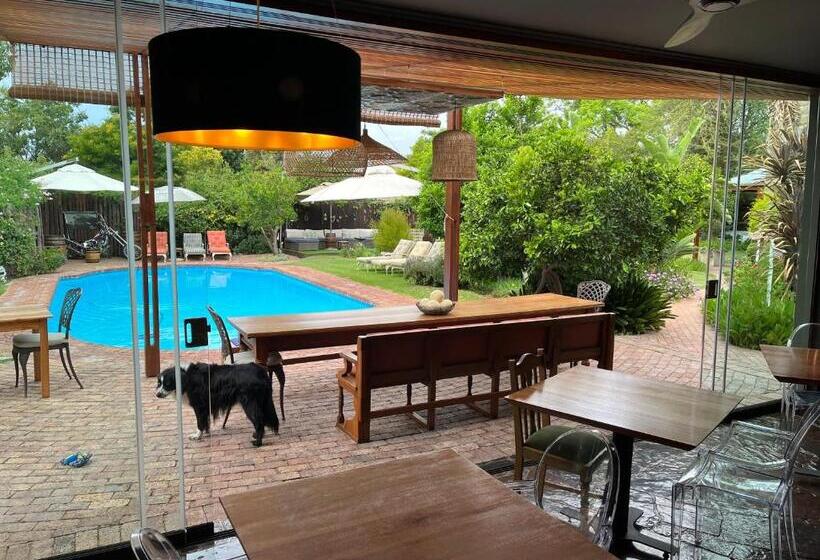 La Pension Guest House