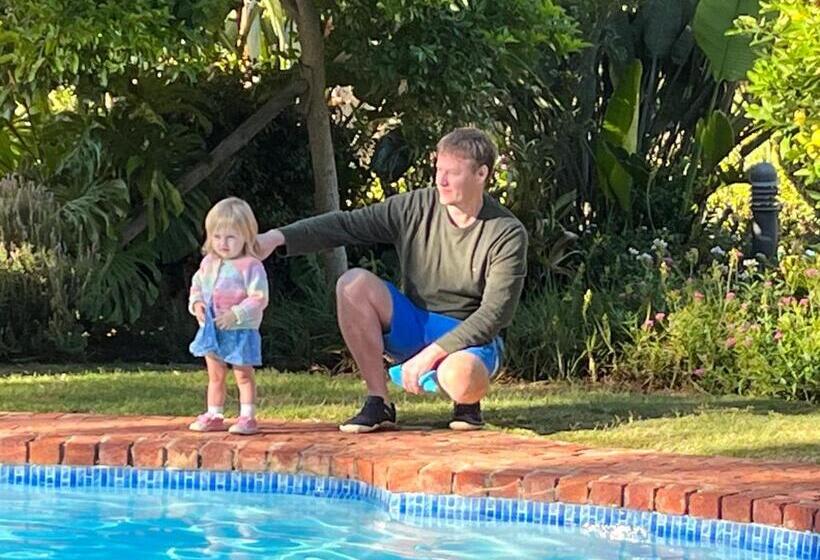 La Pension Guest House