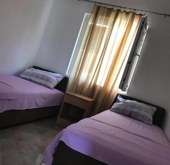 پانسیون Apartments Pavićević