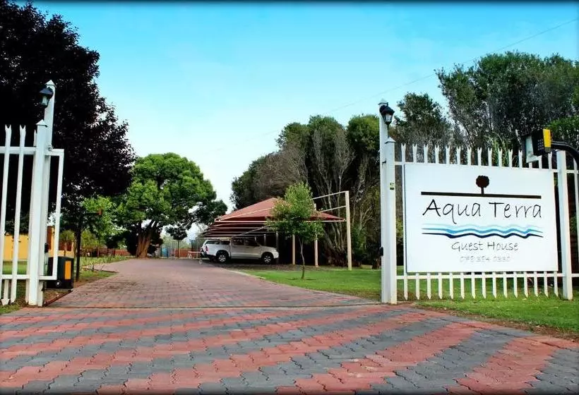 Majatalo Aqua Terra Guest House