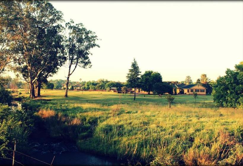 פנסיון Aqua Terra Guest House