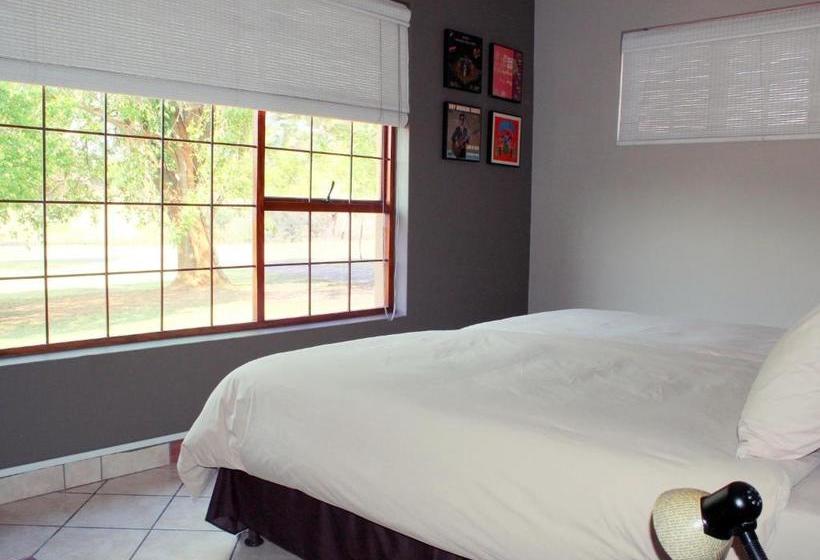 פנסיון Aqua Terra Guest House