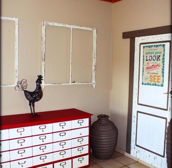 פנסיון Aqua Terra Guest House