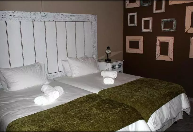 Majatalo Aqua Terra Guest House