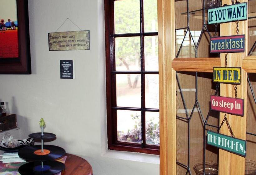 פנסיון Aqua Terra Guest House