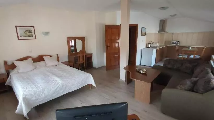 ペンション Citadel Guest House