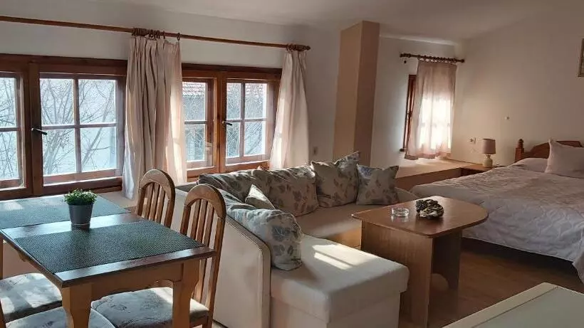 ペンション Citadel Guest House