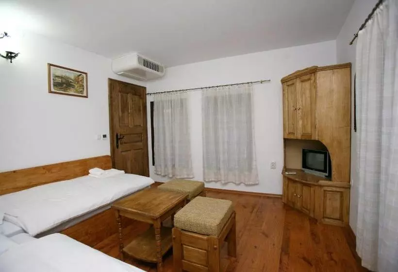 پانسیون Guest House The Old Lovech