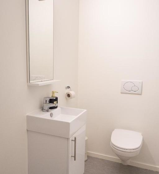 ペンション Kristina Apartment & Alma House