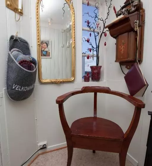 ペンション Kristina Apartment & Alma House