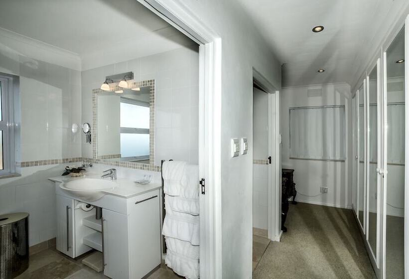 膳宿费 Penguinden   Load Shedding Free