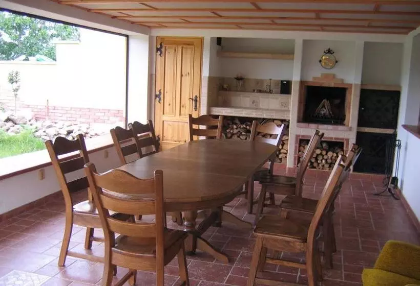 Majatalo Penzion Surf