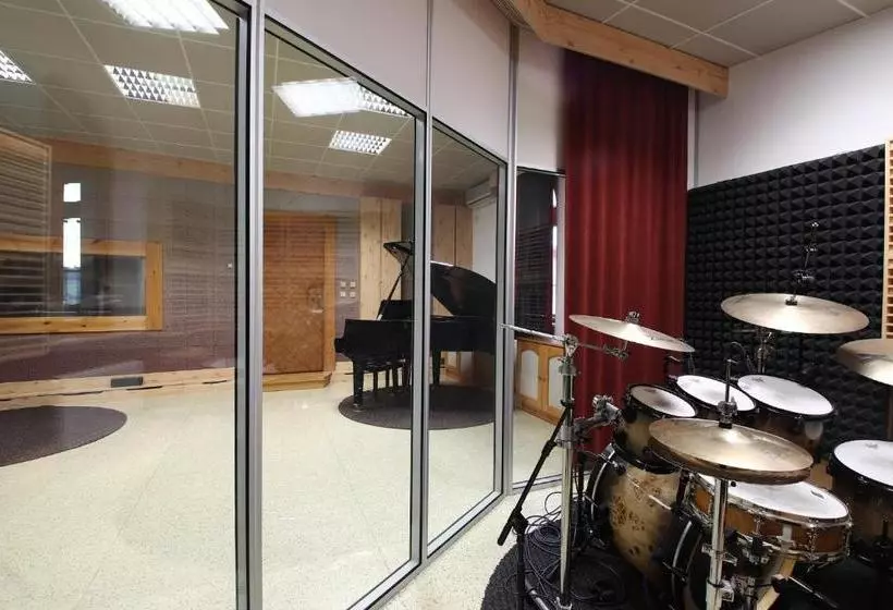 Majatalo Penzion Surf